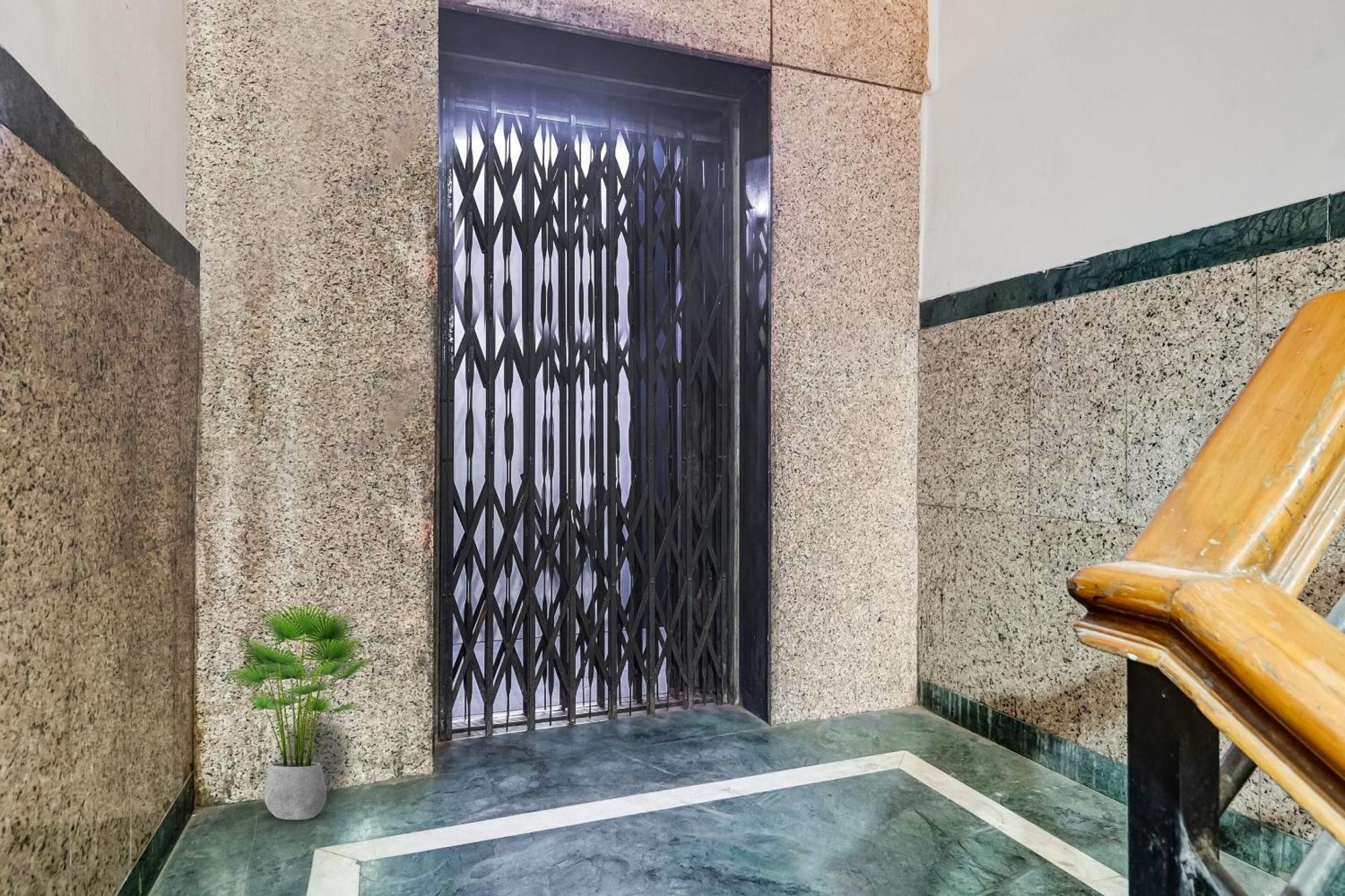 Hotel O New Lakeview Palace حيدر أباد المظهر الخارجي الصورة